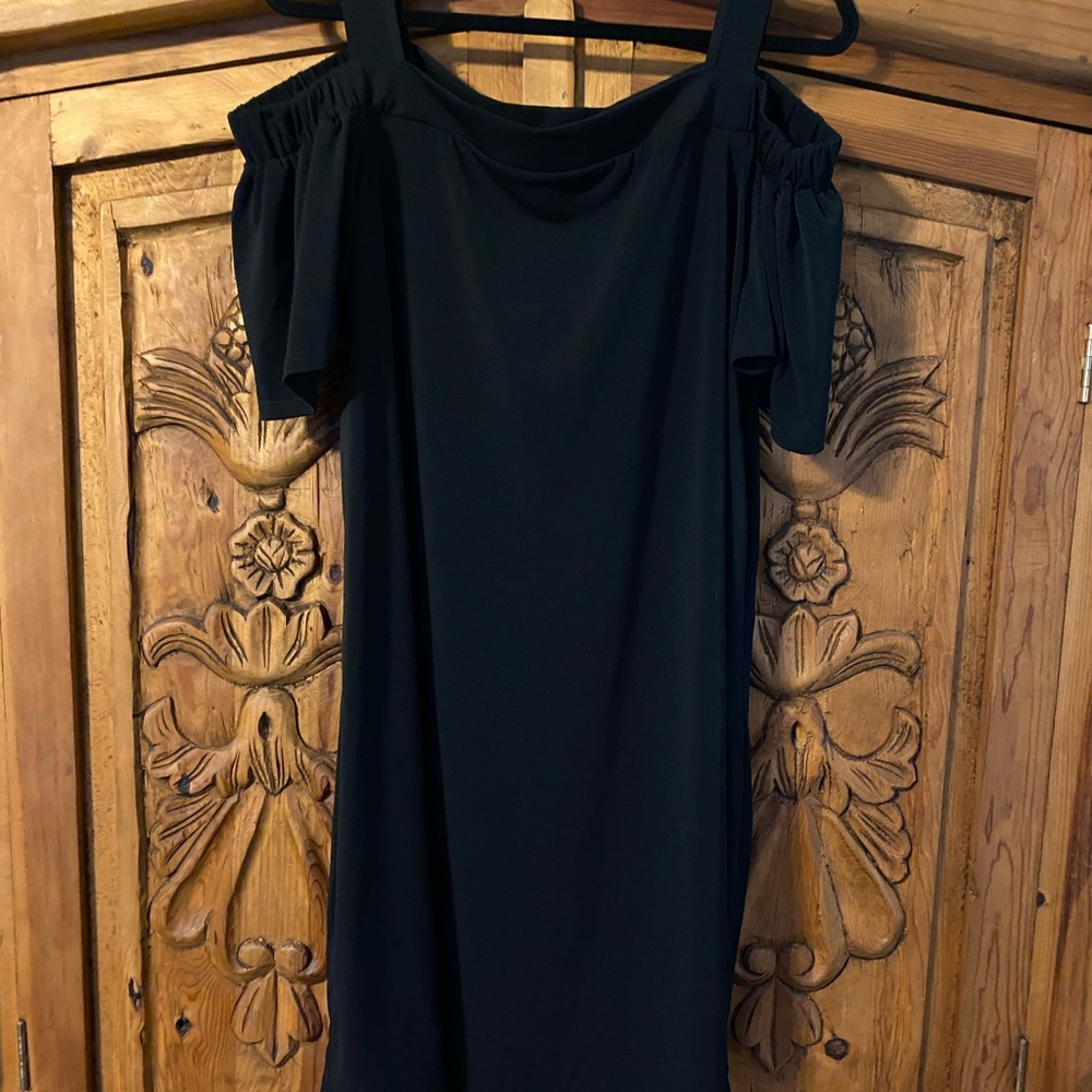 Avenue Cold Shoulder Dress, Size 18-20